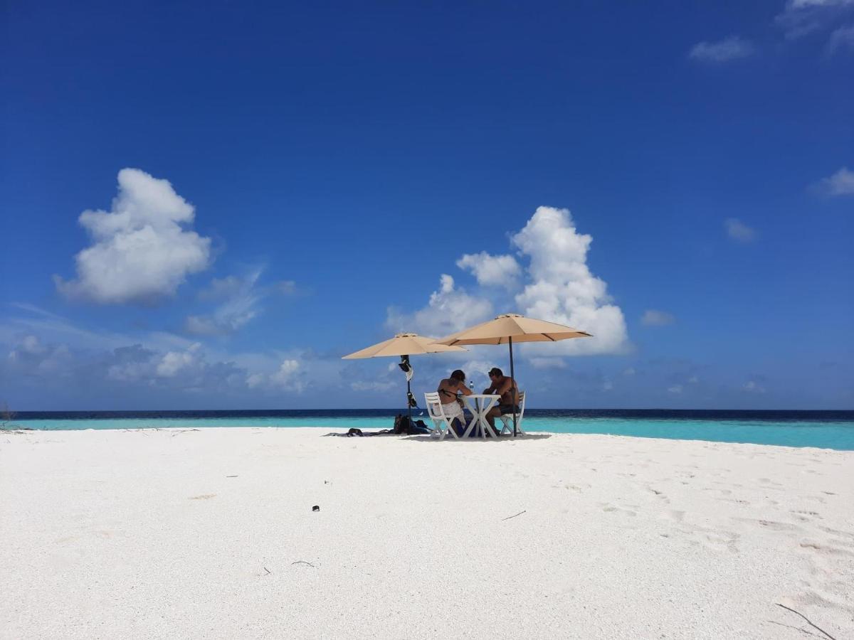 Sands Grand Dhigurah  Exterior foto