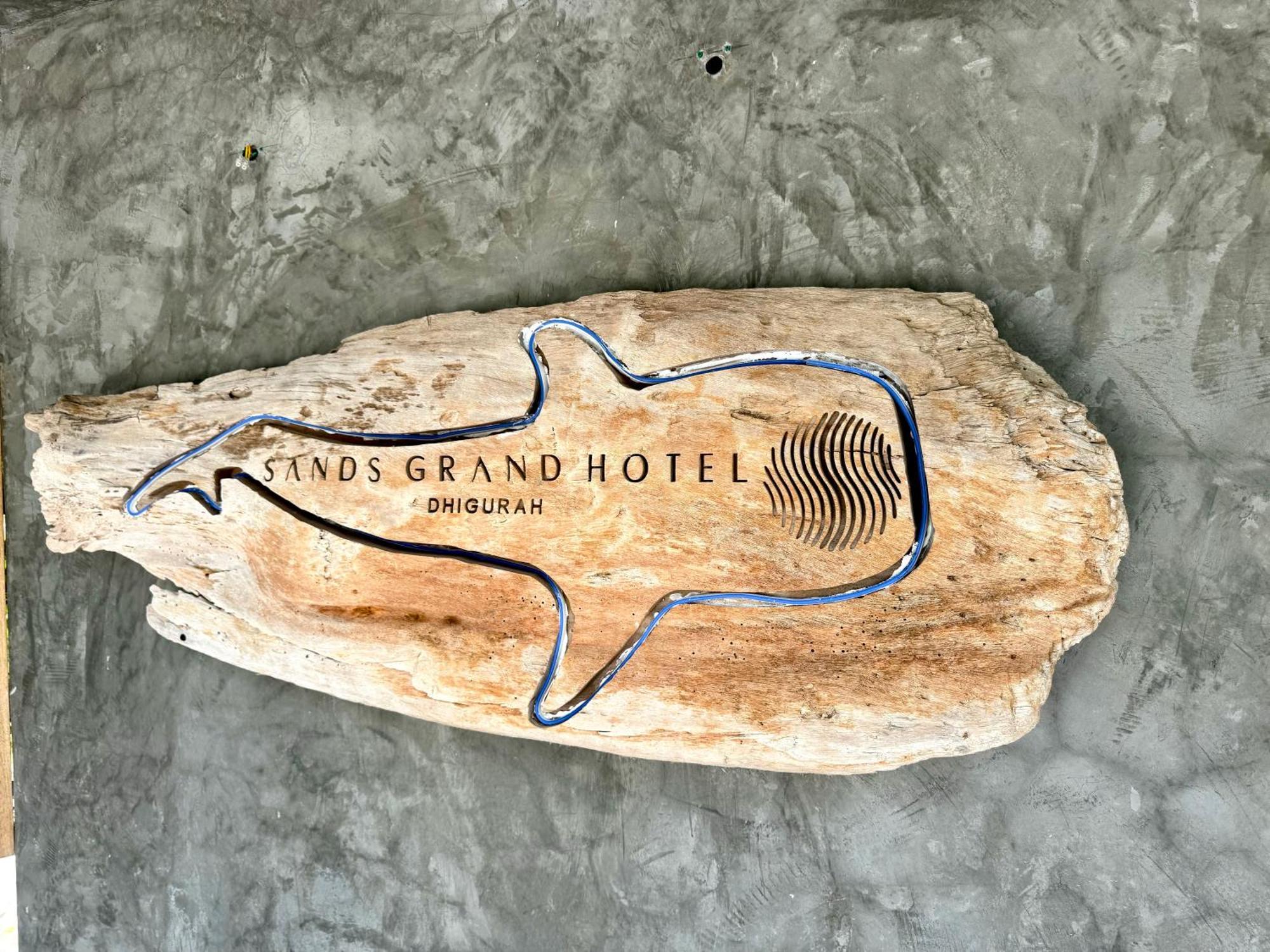 Sands Grand Dhigurah  Exterior foto